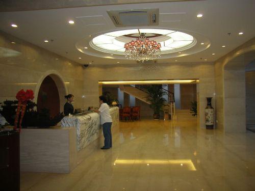 יאנטאי Dong Yuan Business Hotel מראה פנימי תמונה